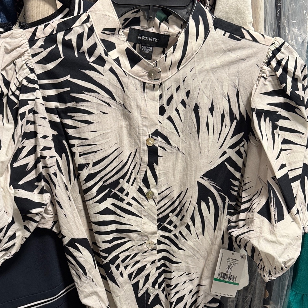 Karen Kane Monochrome Palm Leaf Blouse